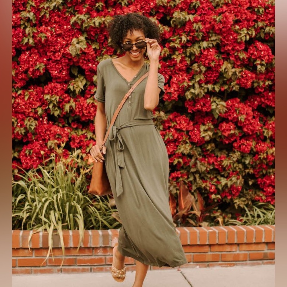 Merrick White MW Anywhere‎ Henley Dress in Olive Green Medium NWT